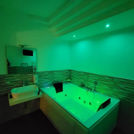 Casa Dello Stretto Hotel เมสซีนา ภายนอก รูปภาพ